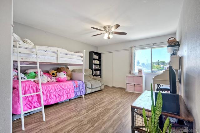 1721 Melrose Ave, Chula Vista CA: https://media.crmls.org/mediaz/04f825a7-455a-4704-a141-ca39463a91de.jpg