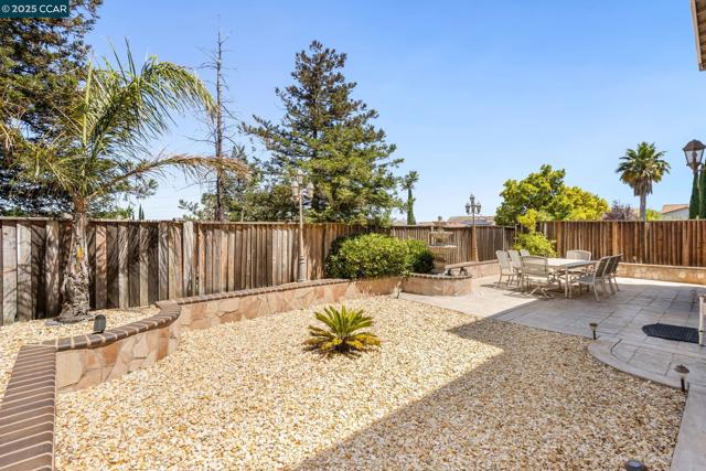 1426 Santa Teresa Dr, Pittsburg CA: https://media.crmls.org/mediaz/04f8f7e3-f465-4db2-9cd3-5c38889d8a25.jpg