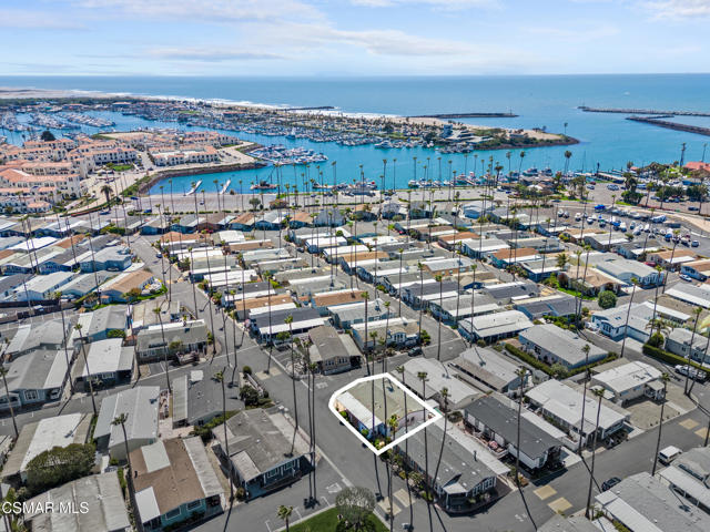 1215 Anchors Way Drive, Ventura CA: https://media.crmls.org/mediaz/04f91010-97aa-4210-81a1-ddea0e727d90.jpg