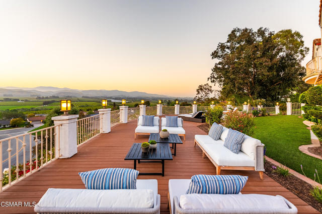 1074 Deseo Avenue, Camarillo CA: https://media.crmls.org/mediaz/04f96c6f-7966-4ded-a419-87f08147804f.jpg