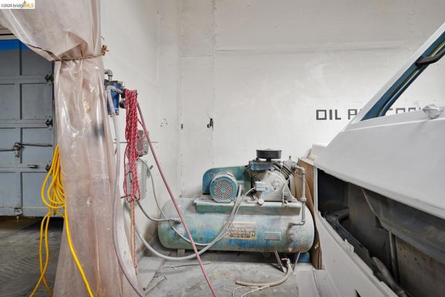 Image 5 of 6 For 245 24th St  