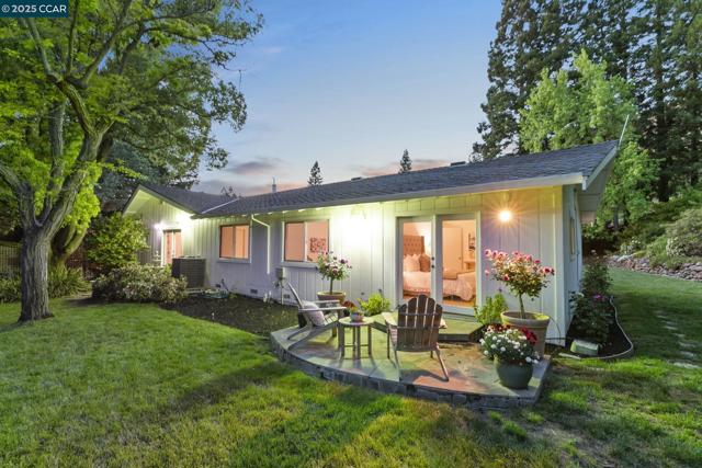 120 Heritage Oaks Pl, Alamo CA: https://media.crmls.org/mediaz/04fad6dc-fee8-4ffb-8e64-79881020ea13.jpg