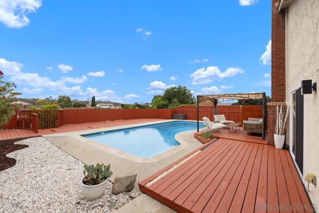 7614 Volclay Dr, San Diego CA: https://media.crmls.org/mediaz/04fadf02-5b44-4da2-bd54-f9a0ac6966be.jpg