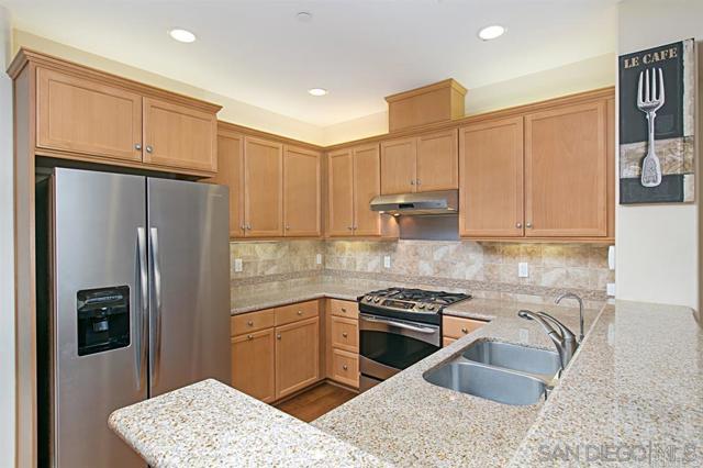 10653 Golden Willow, San Diego CA: https://media.crmls.org/mediaz/04fb4f2c-788f-49be-9e28-a6b340bff8c9.jpg