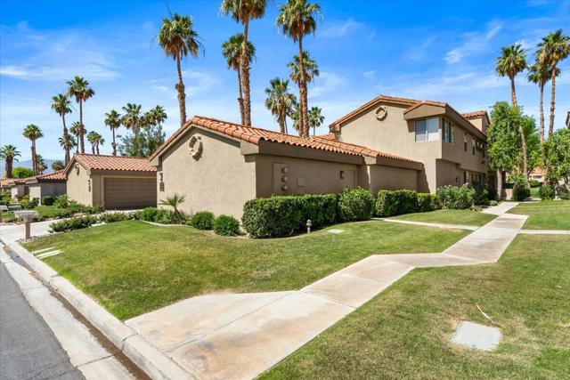 55347 Winged Foot, La Quinta CA: https://media.crmls.org/mediaz/04fb54a1-956c-4ee3-b7b8-feccc2fa5227.jpg