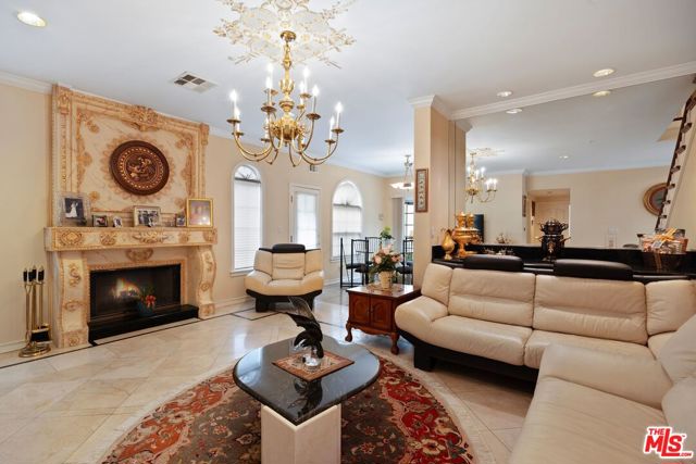 2431 Benedict Canyon Drive, Beverly Hills CA: https://media.crmls.org/mediaz/04fc13af-0107-40ef-8d1c-7c0c46f8f9e0.jpg