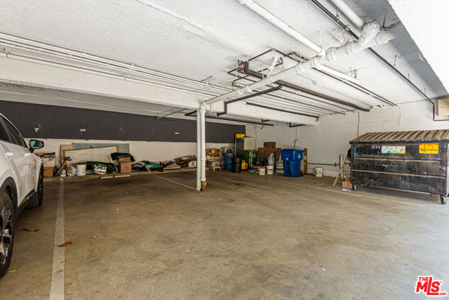 1534 S Shenandoah Street, Los Angeles CA: https://media.crmls.org/mediaz/04fc2ec9-c993-4384-868c-a3b62f498933.jpg