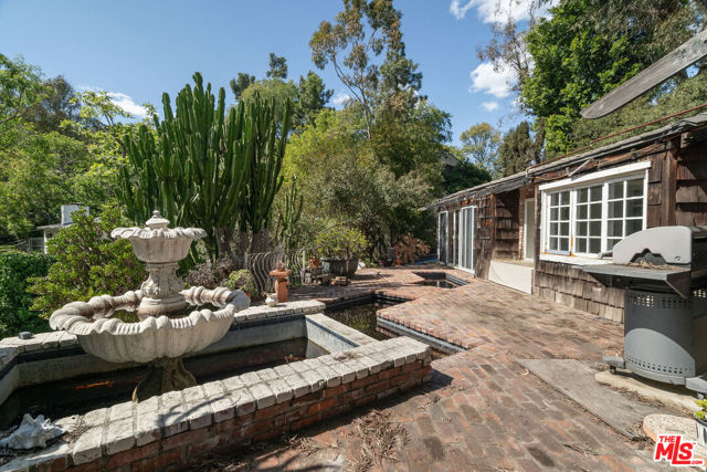 7319 Woodrow Wilson Drive, Los Angeles CA: https://media.crmls.org/mediaz/04fc96c9-46a1-4893-85d1-4e21652c17b7.jpg