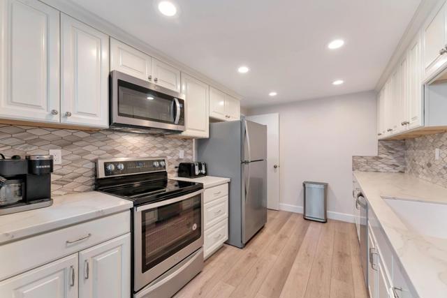 3668 Stoneglen S, Richmond CA: https://media.crmls.org/mediaz/04fd4fa2-9e49-49c1-8b19-b8a3681e172b.jpg
