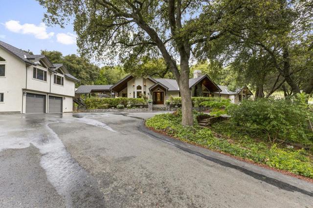 14205 Shannon Road, Los Gatos CA: https://media.crmls.org/mediaz/04fd9b0c-d083-426a-a97c-406454c26045.jpg