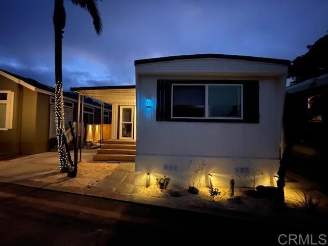 699 N Vulcan Avenue, Encinitas CA: https://media.crmls.org/mediaz/04febed5-d215-4bc9-9d2e-2548c8da9c31.jpg
