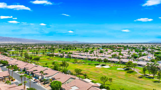 80630 Camino San Gregorio, Indio CA: https://media.crmls.org/mediaz/04fece4d-f513-4024-bf16-500284da2537.jpg
