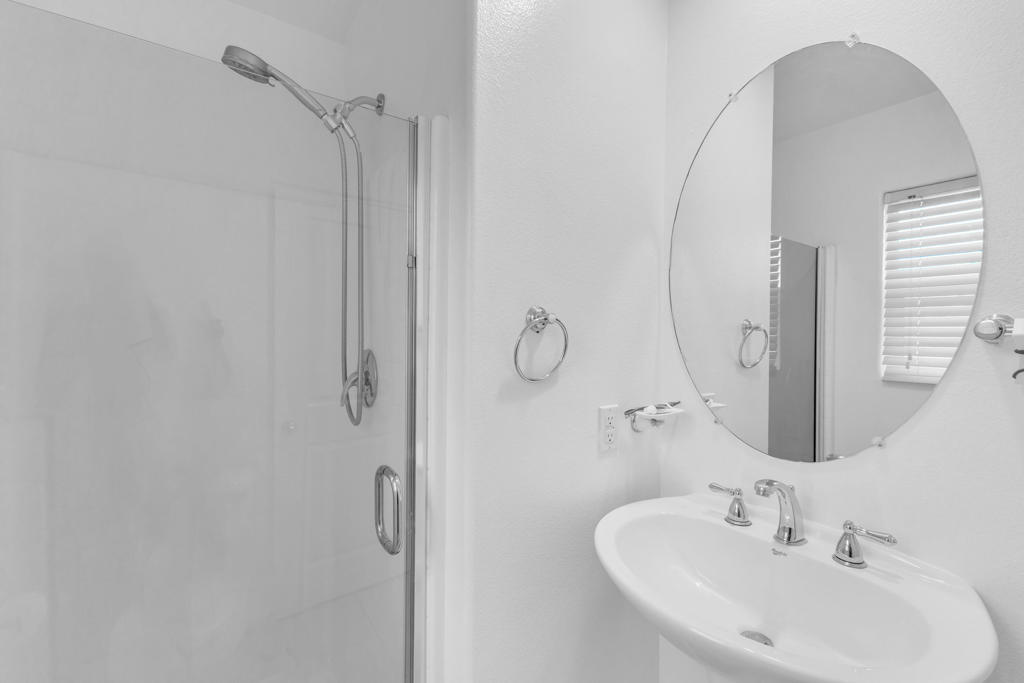 https://media.crmls.org/mediaz/04ff3f8b-5a61-4ea0-809d-29262e086999.jpg?preset=X-Large