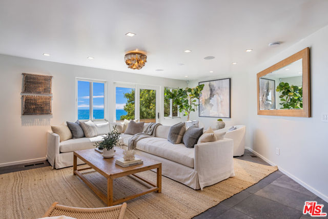 31558 Victoria Point Road, Malibu, California 90265, 4 Bedrooms Bedrooms, ,4 BathroomsBathrooms,Single Family Residence,For Sale,Victoria Point,24414895