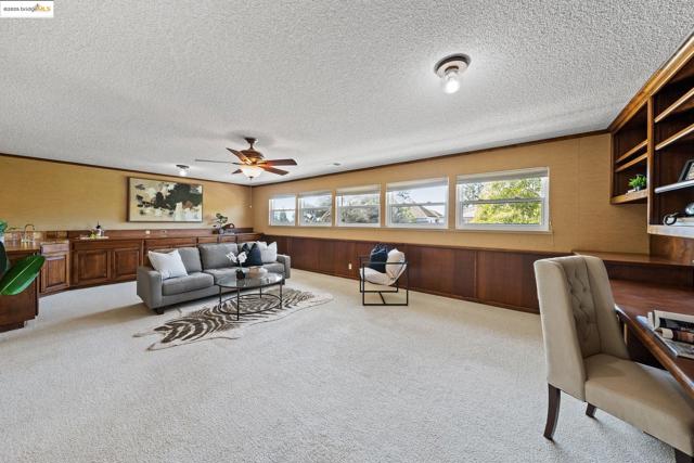 Image 41 of 60 For 921 Rock Canyon Cir