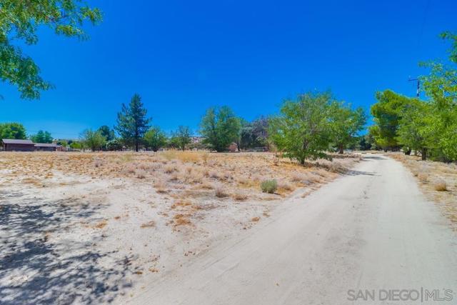 2920 Ribbonwood Rd, Boulevard CA: https://media.crmls.org/mediaz/04ffeb33-3e53-475d-902d-e4ff35656c0b.jpg