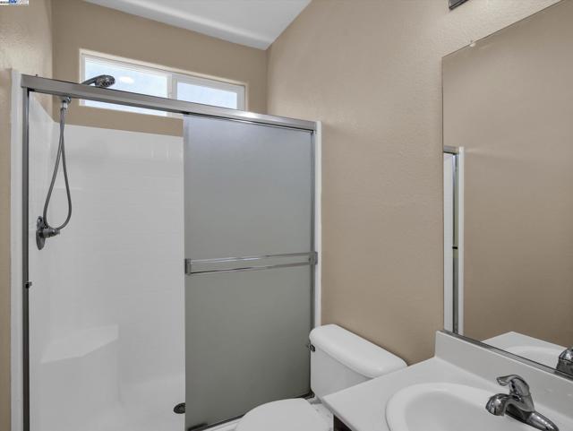 1413 Angus St, Patterson CA: https://media.crmls.org/mediaz/0501daed-0657-44fb-9122-7986af4ecbdc.jpg