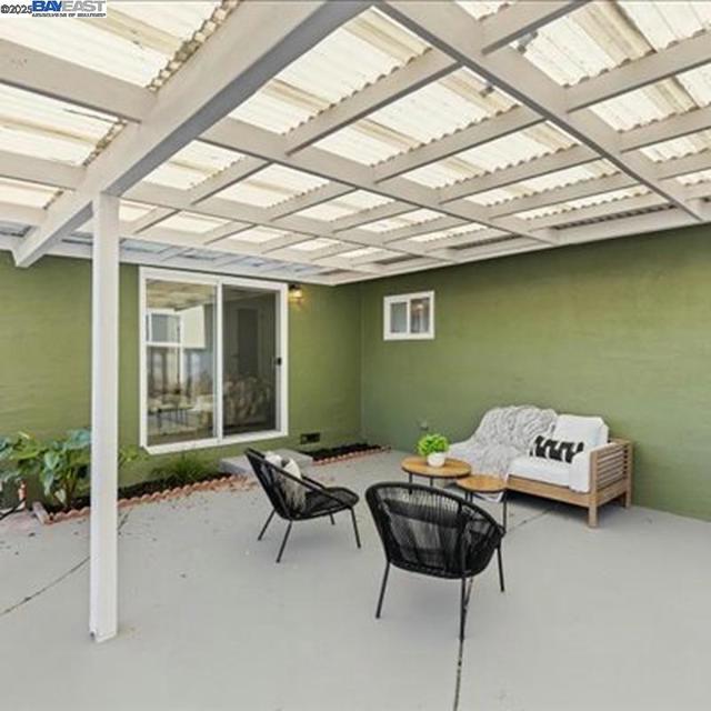 3184 Waugh Place, Fremont CA: https://media.crmls.org/mediaz/0501e32e-b26f-485a-8257-12ca7c6aa4be.jpg