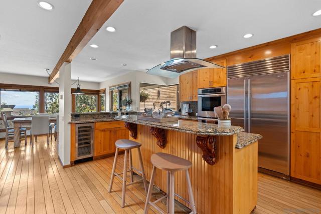 13635 Pine Needles, Del Mar CA: https://media.crmls.org/mediaz/05026319-1225-430b-80bf-edae657df46d.jpg