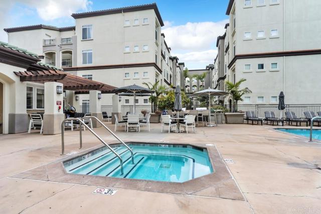 9253 Regents, La Jolla CA: https://media.crmls.org/mediaz/05037798-a729-405c-86c8-f5aa57581218.jpg