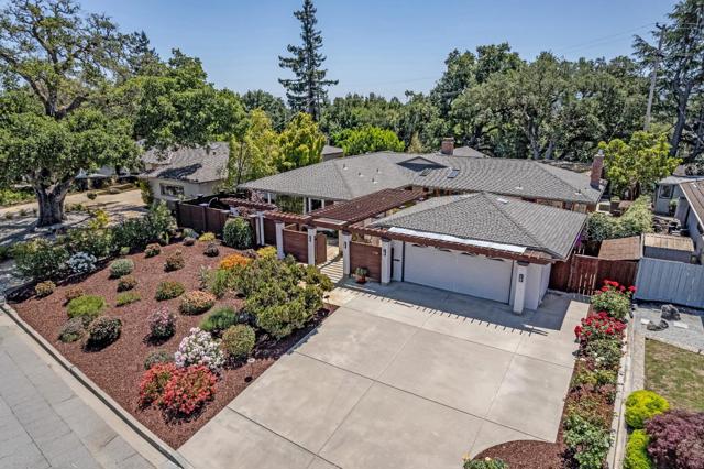 19740 GLEN BRAE Drive, Saratoga CA: https://media.crmls.org/mediaz/0503b6aa-5304-4724-b0ef-0a54178d3a57.jpg