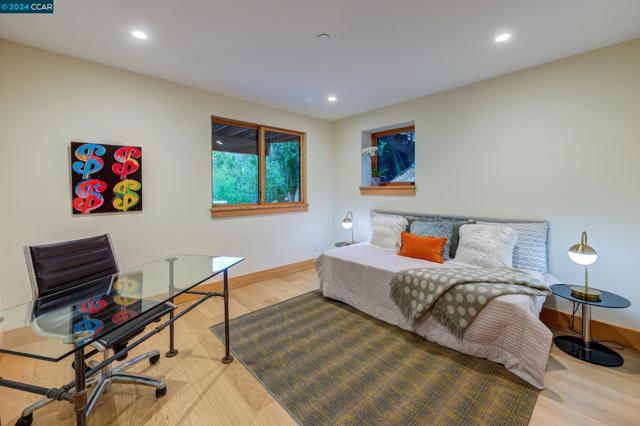 Image 19 of 30 For 5924 Park Ave