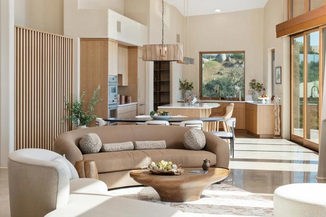 10027 Tall Oak Drive, Escondido CA: https://media.crmls.org/mediaz/050432e6-5d76-4841-8b22-109f316a1b20.jpg