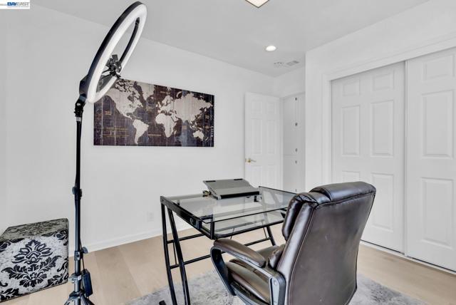 Image 16 of 43 For 1532 Kooser Rd