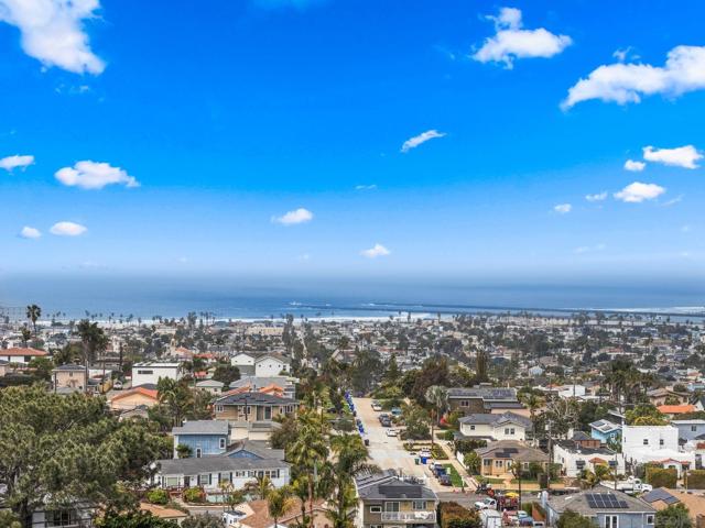 2068 Catalina, San Diego CA: https://media.crmls.org/mediaz/05059066-1e56-4261-9795-2e076e7aecdd.jpg