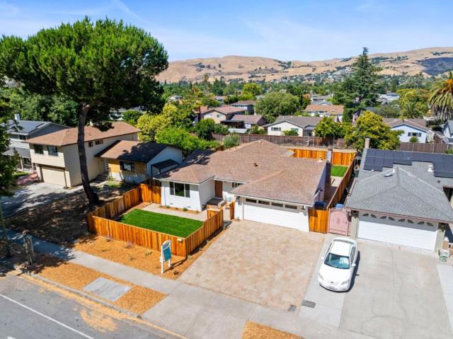 1680 Morrill Avenue, San Jose CA: https://media.crmls.org/mediaz/0505b264-38fa-4713-8b2e-4b15832d1774.jpg