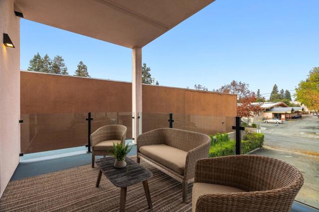 916 Woodside Road, Redwood City CA: https://media.crmls.org/mediaz/0506431f-b63c-423b-82fc-9ce3f4f6bf63.jpg