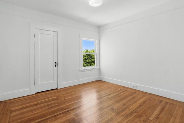 32 Cross Street, San Francisco CA: https://media.crmls.org/mediaz/0506af75-2a37-4030-adb3-03bc5ecbb8b9.jpg