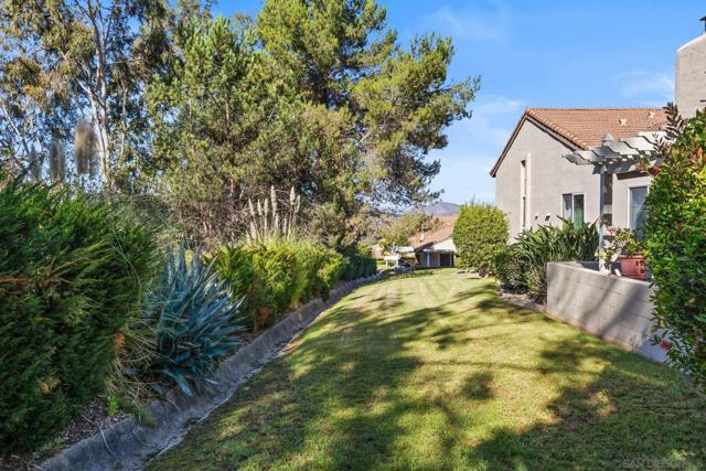 17357 Plaza Maria, San Diego CA: https://media.crmls.org/mediaz/0506b0b1-5462-4161-9a33-410e86a8a079.jpg