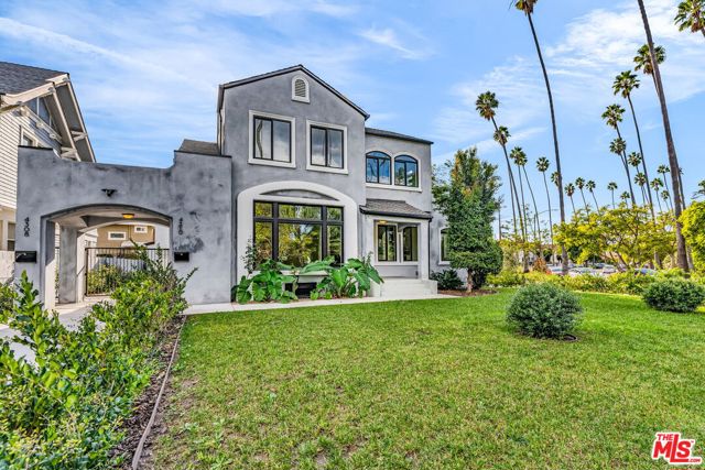 4308 Victoria Park Drive, Los Angeles CA: https://media.crmls.org/mediaz/050794ce-988f-45bc-97c9-78ec0b2f03a2.jpg
