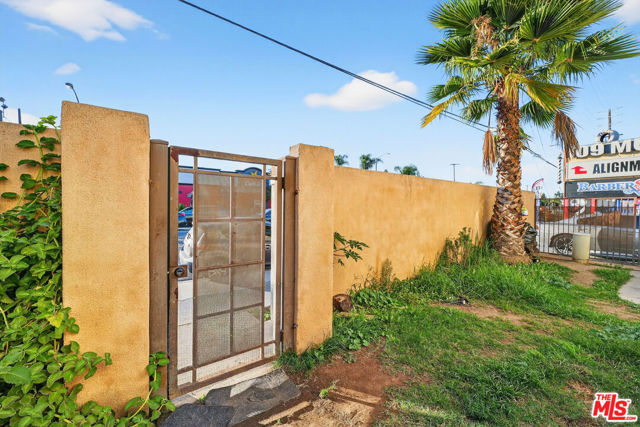 1503 E Gage Avenue, Los Angeles CA: https://media.crmls.org/mediaz/0509c66b-adad-4d80-afe8-a370a5640414.jpg