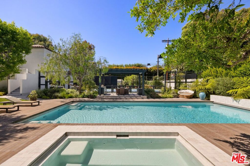 MLS #25564843 img 10