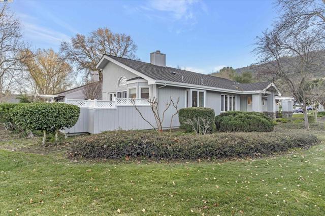 7903 Riviera Ct, Pleasanton, California 94588, 3 Bedrooms Bedrooms, ,3 BathroomsBathrooms,Single Family Residence,For Sale,Riviera Ct,41083165