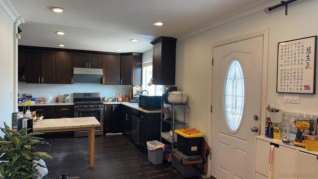 Image 2 of 41 For 1568 Burton St