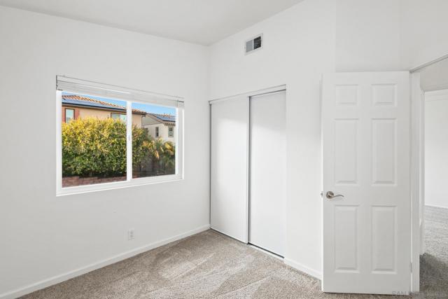 1614 Wesley Way, Vista CA: https://media.crmls.org/mediaz/050d883d-a5de-4d90-b5db-193552d46c33.jpg
