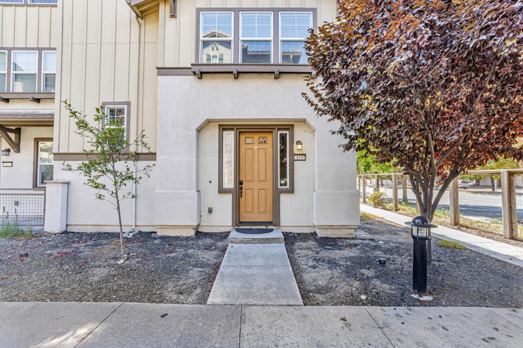 1137 Mallow Terrace