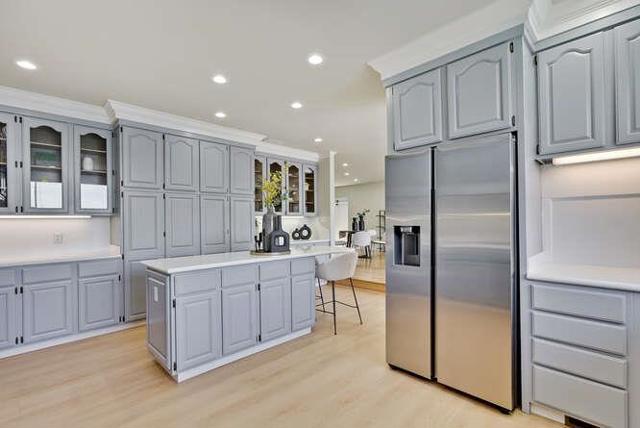 998 Flying Fish Street, Foster City CA: https://media.crmls.org/mediaz/050e1d30-f98c-4f9f-8b77-44ba78937125.jpg