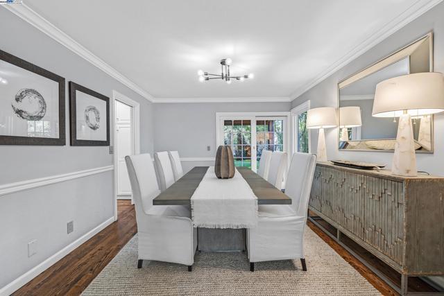 519 Ellesmere Dr, Walnut Creek CA: https://media.crmls.org/mediaz/050efe7a-f8ff-4030-9ab7-0d2bacafbcec.jpg
