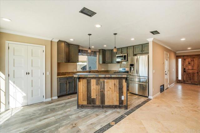 Detail Gallery Image 12 of 38 For 540 Teran Dr, Fallbrook,  CA 92028 - 3 Beds | 2 Baths