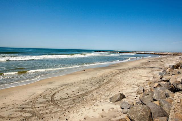 999 N Pacific St, Oceanside CA: https://media.crmls.org/mediaz/050f892f-d115-41e5-8f80-4d8f0ebd19c6.jpg