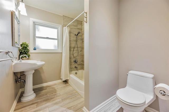 20 Queen Anne Court, Millbrae CA: https://media.crmls.org/mediaz/050fdc6f-b852-4ced-a150-fe37abfdbe11.jpg