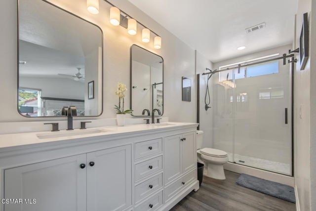 979 Quarterhorse Lane, Oak Park CA: https://media.crmls.org/mediaz/0510609a-11bb-44de-801a-f80cb834f3ad.jpg