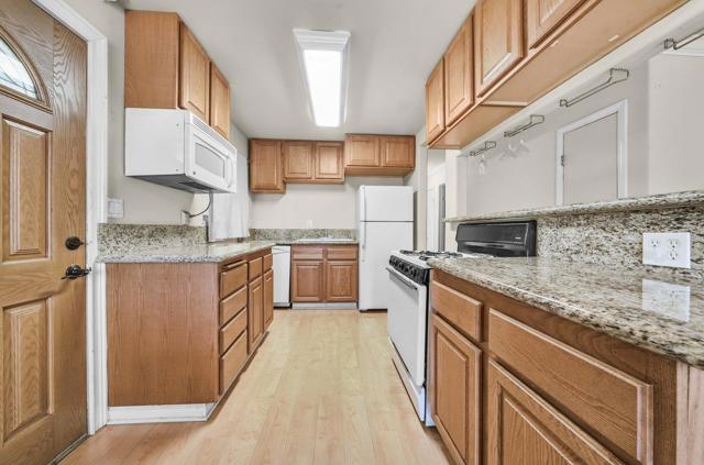 2989 Betsy Way, San Jose CA: https://media.crmls.org/mediaz/0510ff00-cedf-4c02-a6d9-2e9ba56b35b8.jpg