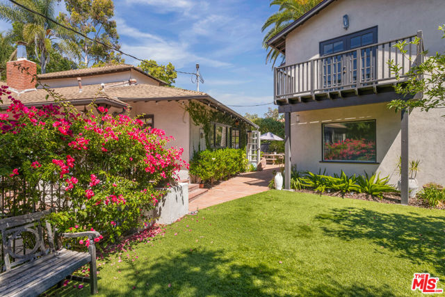 2770 La Castana Drive, Los Angeles CA: https://media.crmls.org/mediaz/05111a9b-c340-491c-95ec-561881f730a2.jpg