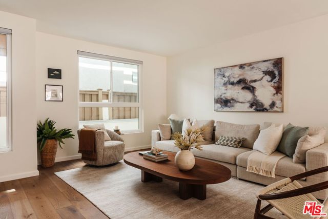 942 14th Street, 3 photo 3