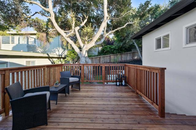 1560 Alturas Drive, Burlingame CA: https://media.crmls.org/mediaz/0511ff11-57d9-4fcb-989e-6a72b4ef76a5.jpg